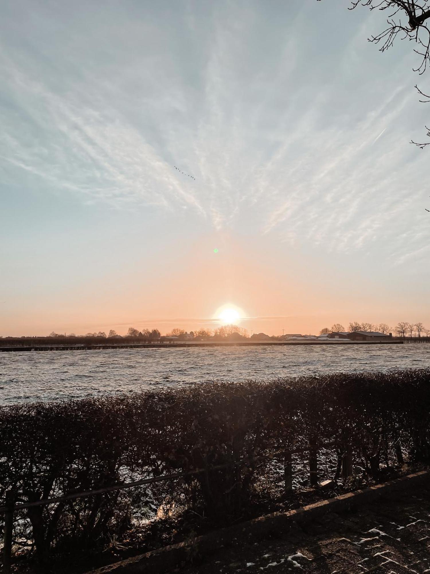 Betuwsch Badhuys Bed & Breakfast Lienden Exterior foto