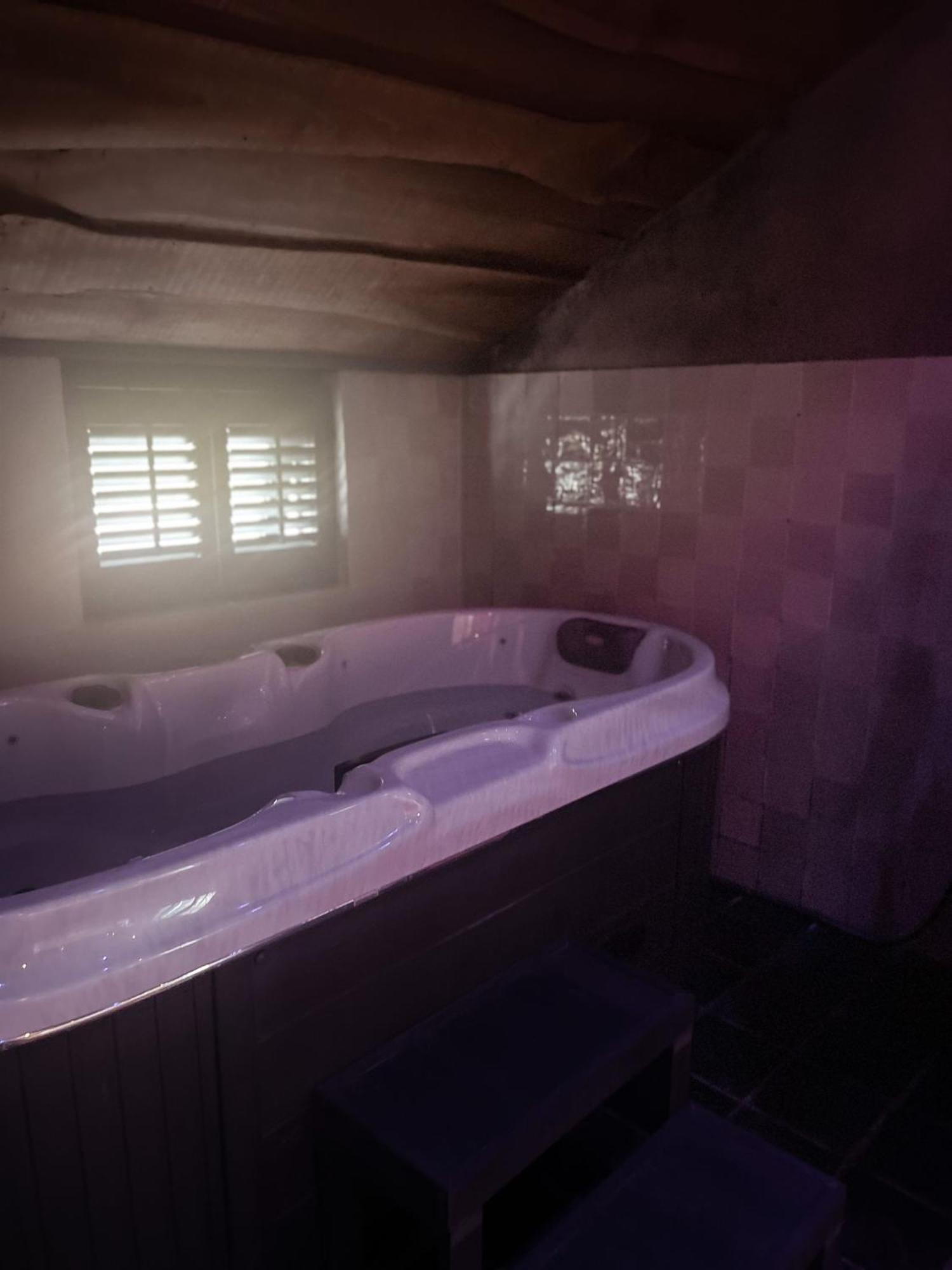 Betuwsch Badhuys Bed & Breakfast Lienden Exterior foto